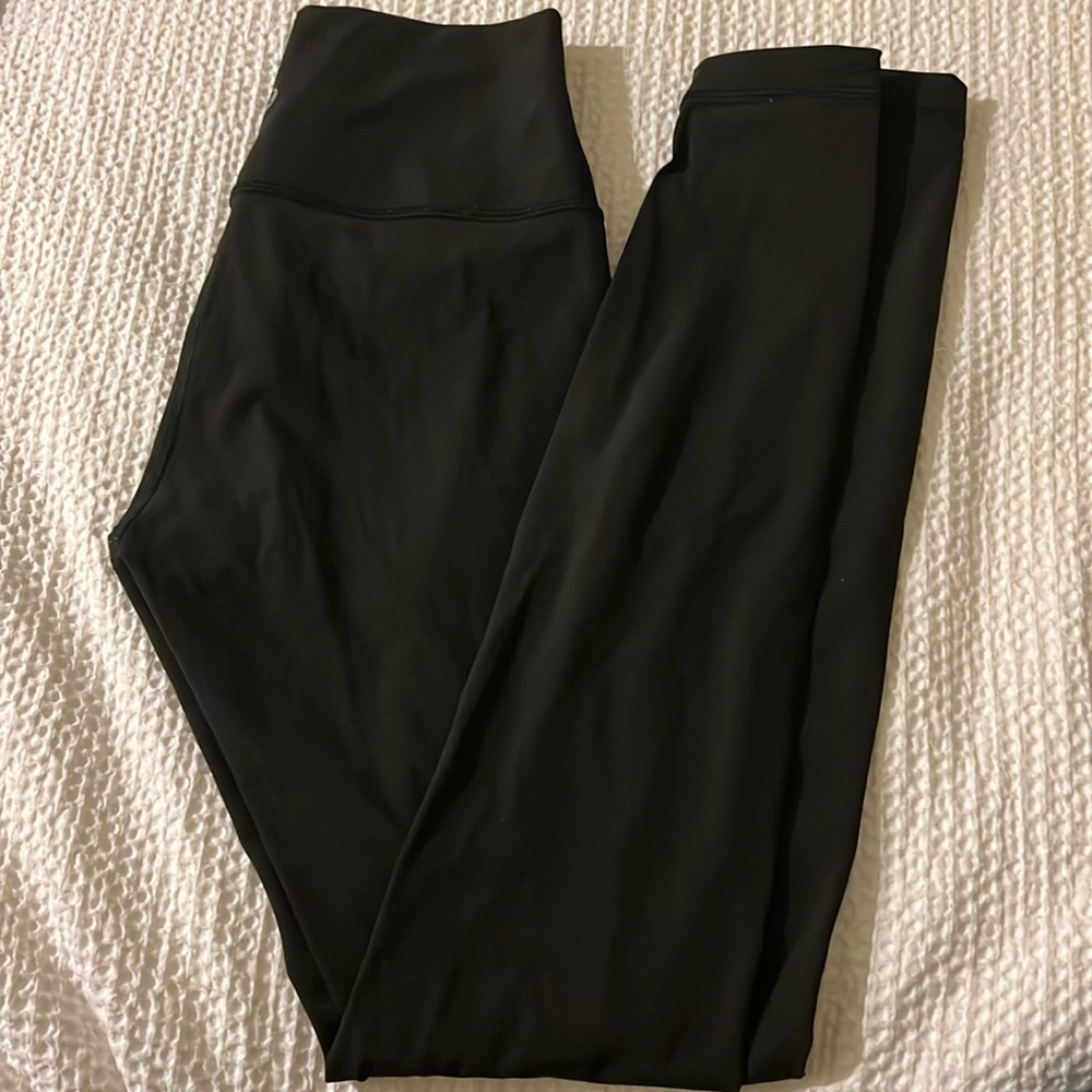 plain black lulu leggings size 4
